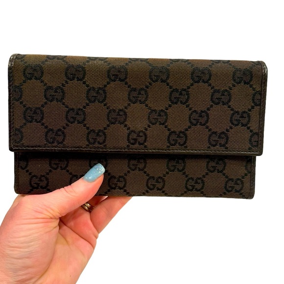 Gucci Handbags - Gucci brown on brown monogram canvas Guccisima wallet